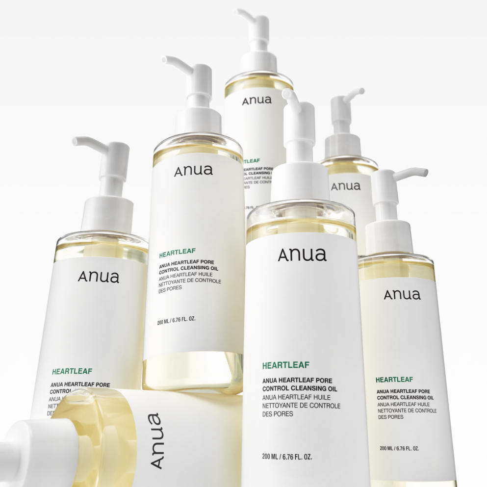 ANUA-Heartleaf-Pore-Control-Cleansing-Oil bottles tower on white background