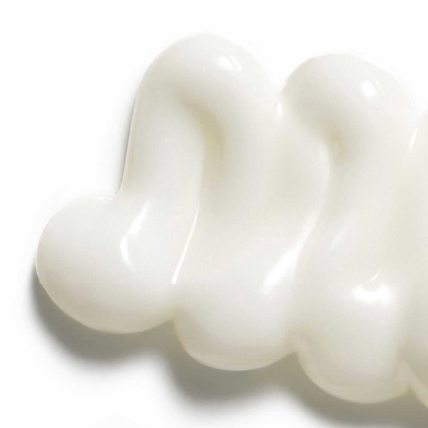 Centellian24 Madeca cream time reverse cream texture on white background