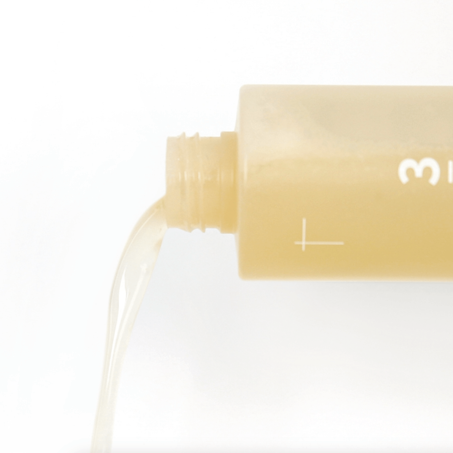 “NUMBUZIN No.3 Super Glowing Essence Toner bottle front view”

“NUMBUZIN No.3 toner texture and essence formula”